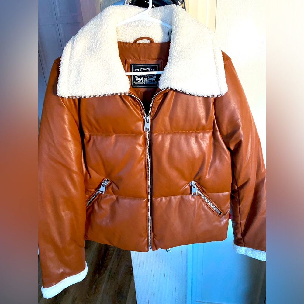 BNWOT Levi’s leather sherpa jacket